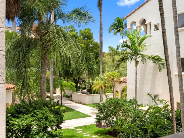 2-bedroom condo for rent in Miami Beach - 2425 Fisher Island Dr 5205 - MondialRealty