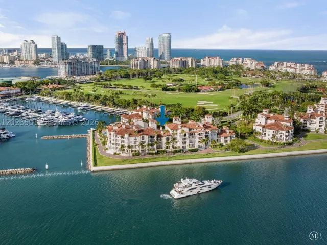 2-bedroom condo for rent in Miami Beach - 2425 Fisher Island Dr 5205 - MondialRealty