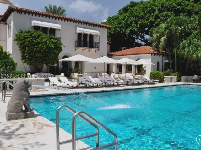 2-bedroom condo for rent in Miami Beach - 2425 Fisher Island Dr 5205 - MondialRealty