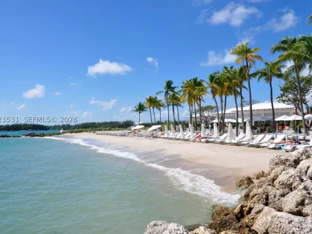 2-bedroom condo for rent in Miami Beach - 2425 Fisher Island Dr 5205 - MondialRealty