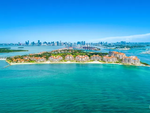 2-bedroom condo for rent in Miami Beach - 2425 Fisher Island Dr 5205 - MondialRealty