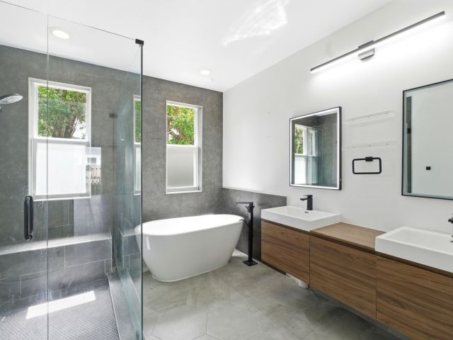 3-bedroom home for sale in Fort Lauderdale - 915 W Las Olas Boulevard 915 - MondialRealty
