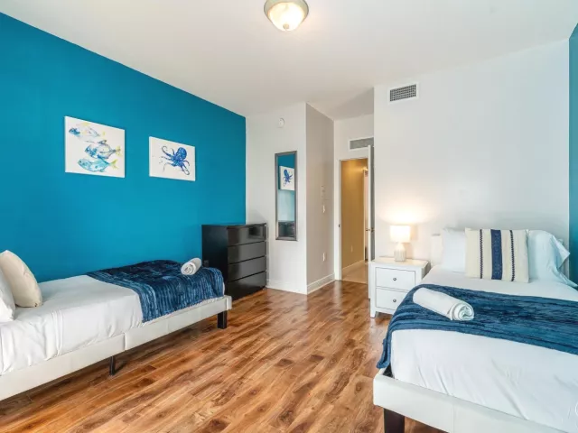 5-bedroom home for sale in Fort Lauderdale - 1721 SW 23rd Street 1721 - MondialRealty