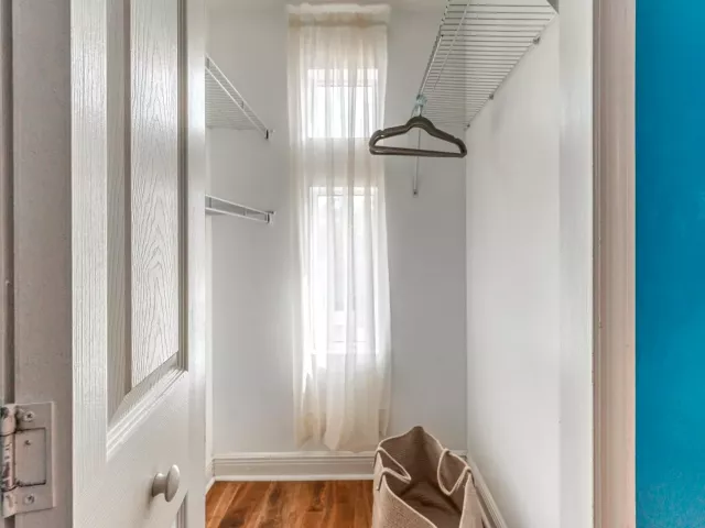 5-bedroom home for sale in Fort Lauderdale - 1721 SW 23rd Street 1721 - MondialRealty