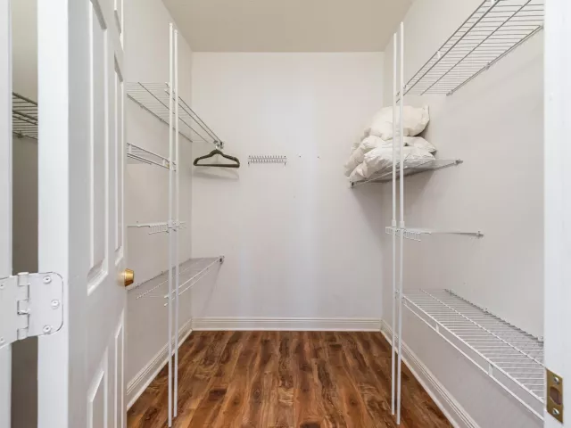 5-bedroom home for sale in Fort Lauderdale - 1721 SW 23rd Street 1721 - MondialRealty