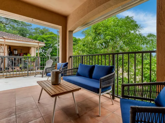 5-bedroom home for sale in Fort Lauderdale - 1721 SW 23rd Street 1721 - MondialRealty
