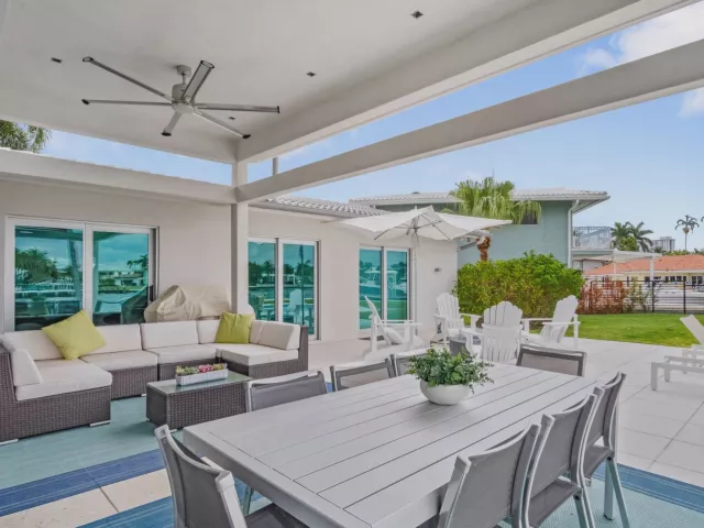 3-bedroom home for rent in Fort Lauderdale - 35 Castle Harbor Isle Drive - MondialRealty