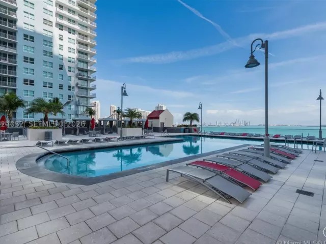 3-bedroom condo for sale in Miami - 1155 Brickell Bay Dr 1202 - MondialRealty