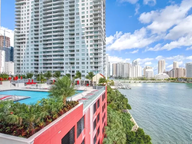 3-bedroom condo for sale in Miami - 1155 Brickell Bay Dr 1202 - MondialRealty