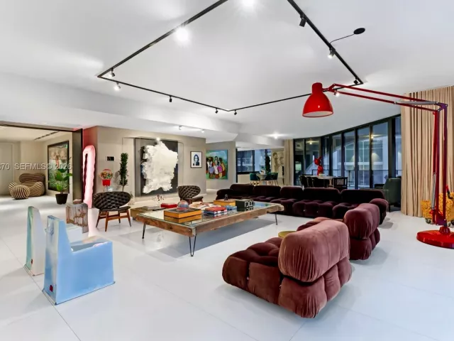 4-bedroom condo for rent in Miami - 1000 Biscayne Blvd 1702 - MondialRealty