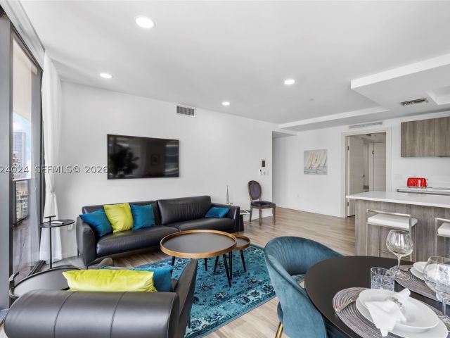 2-bedroom condo for sale in Miami - 801 S Miami Ave 4405 - MondialRealty