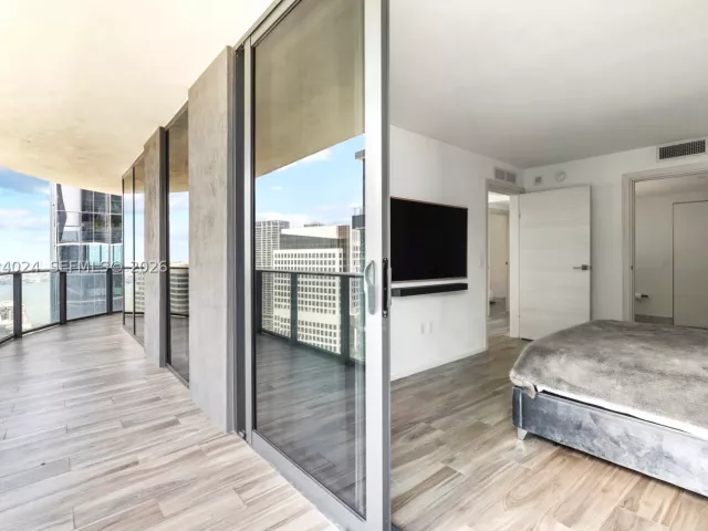 2-bedroom condo for sale in Miami - 801 S Miami Ave 4405 - MondialRealty