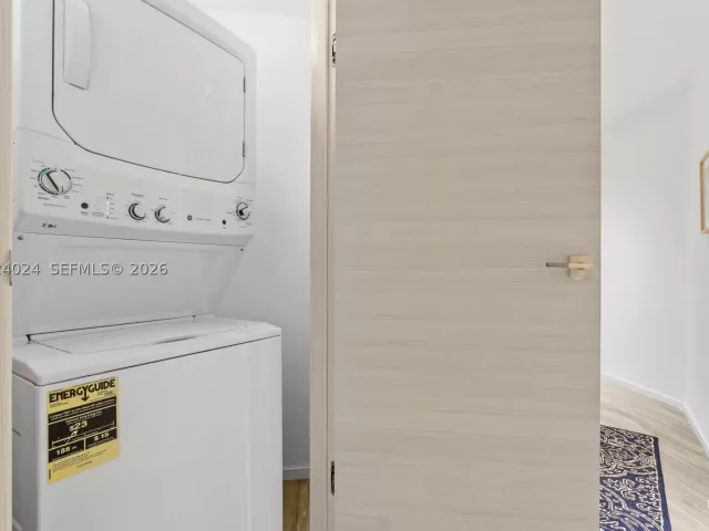 2-bedroom condo for sale in Miami - 801 S Miami Ave 4405 - MondialRealty