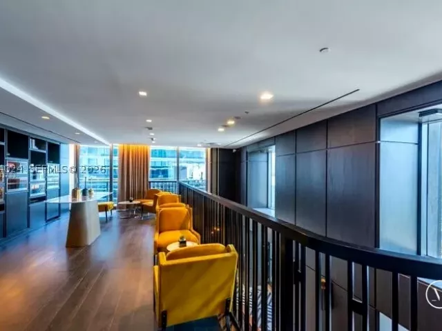 2-bedroom condo for sale in Miami - 801 S Miami Ave 4405 - MondialRealty