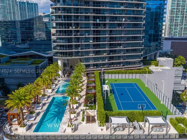 2-bedroom condo for sale in Miami - 801 S Miami Ave 4405 - MondialRealty