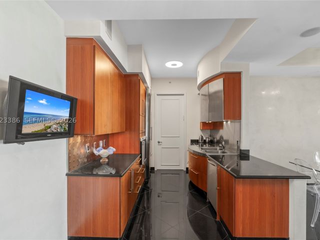 2-bedroom condo for sale in Sunny Isles Beach - 18101 Collins Ave 1502 - MondialRealty