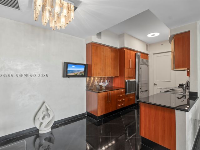 2-bedroom condo for sale in Sunny Isles Beach - 18101 Collins Ave 1502 - MondialRealty