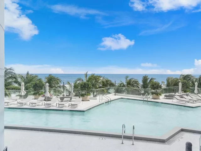 1-bedroom condo for rent in Sunny Isles Beach - 17001 Collins Ave 1703 - MondialRealty