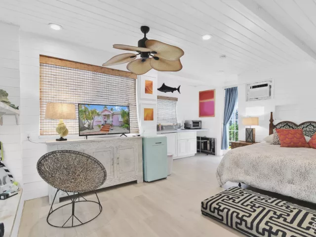 3-bedroom home for rent in Delray Beach - 3218 Palm Drive - MondialRealty