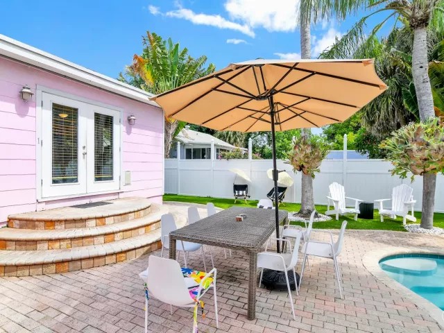 3-bedroom home for rent in Delray Beach - 3218 Palm Drive - MondialRealty
