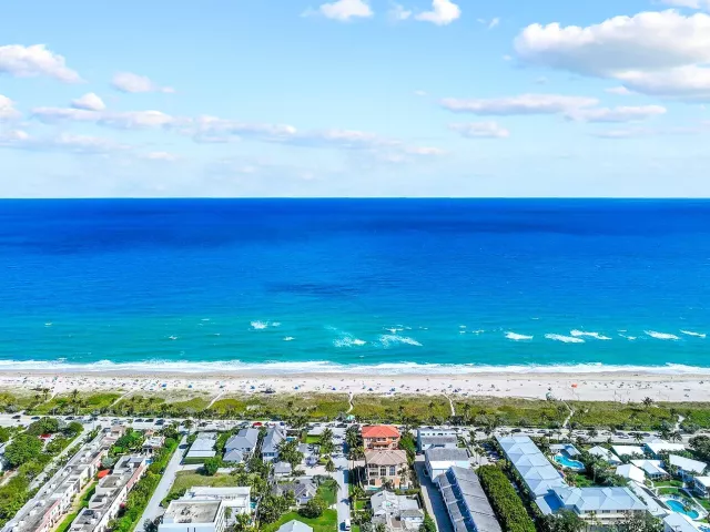 3-bedroom home for rent in Delray Beach - 3218 Palm Drive - MondialRealty