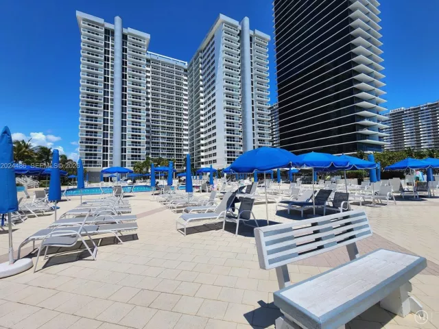 2-bedroom condo for rent in Hallandale Beach - 2030 S Ocean Dr 923 - MondialRealty