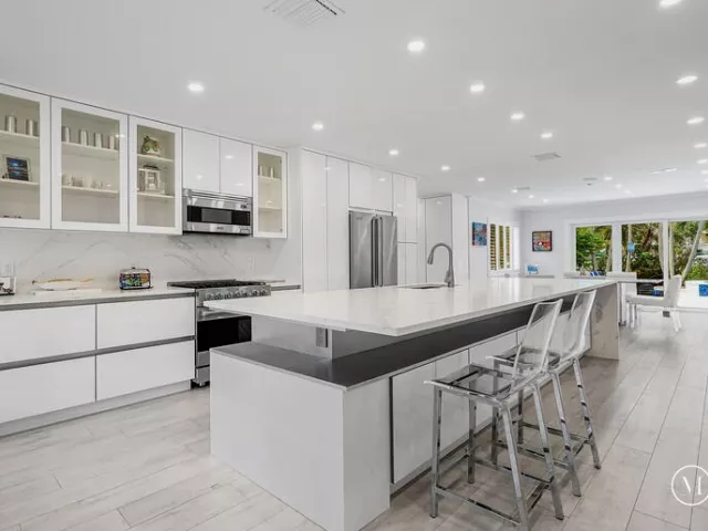 3-bedroom home for rent in Wilton Manors - 1733 Coral Gardens Drive - MondialRealty