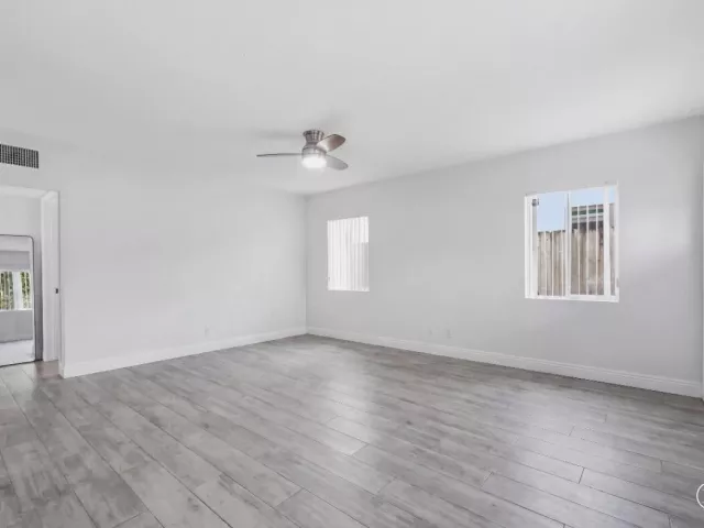 2-bedroom home for sale in Pompano Beach - 712 NE 10th Avenue - MondialRealty