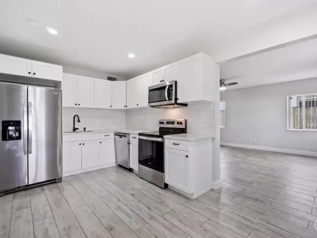 2-bedroom home for sale in Pompano Beach - 712 NE 10th Avenue - MondialRealty
