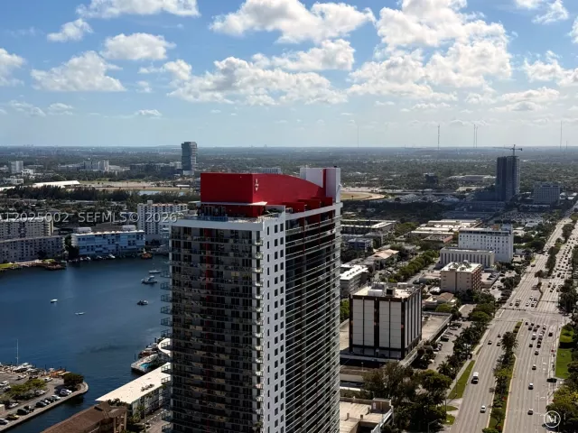 2-bedroom condo for rent in Hollywood - 4010 S Ocean Dr T3509 - MondialRealty