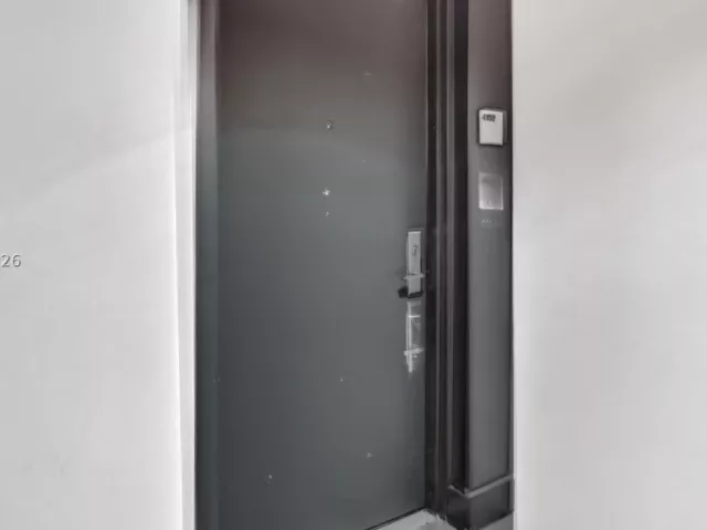 2-bedroom condo for sale in Miami - 500 Brickell Ave 4102 - MondialRealty