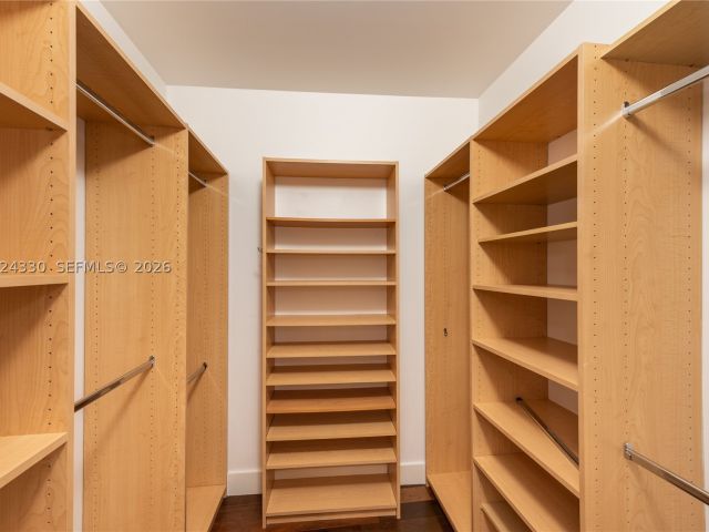 3-bedroom condo for rent in Miami - 901 Brickell Key Blvd 2006 - MondialRealty
