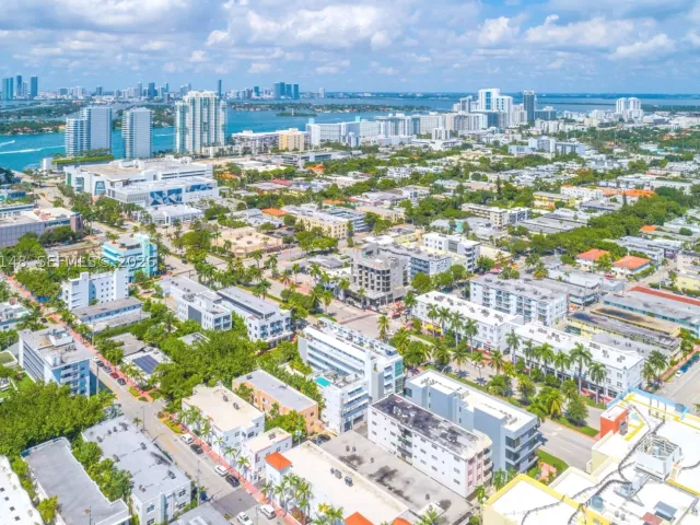 3-bedroom home for sale in Miami Beach - 325 Meridian Ave 5 - MondialRealty