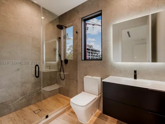 4-bedroom home for rent in Miami - 3370 Thomas Ave - MondialRealty
