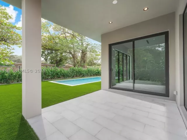 4-bedroom home for rent in Miami - 3370 Thomas Ave - MondialRealty