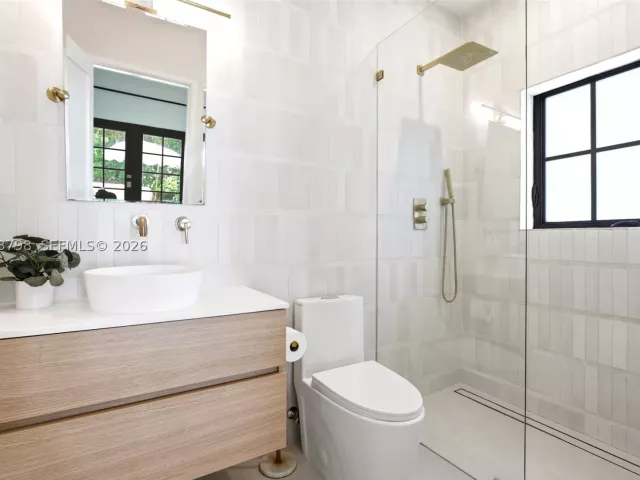 4-bedroom home for sale in Coral Gables - 1220 Cordova St - MondialRealty