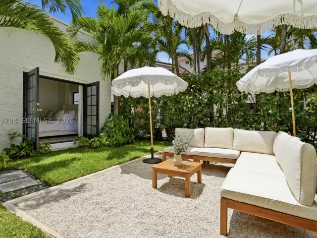4-bedroom home for sale in Coral Gables - 1220 Cordova St - MondialRealty
