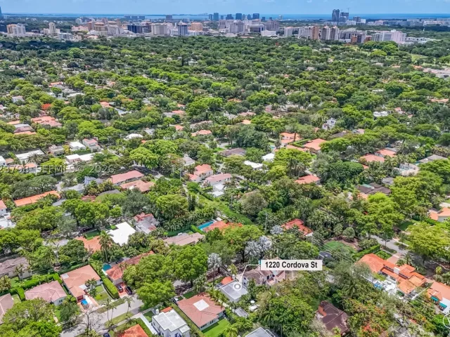 4-bedroom home for sale in Coral Gables - 1220 Cordova St - MondialRealty