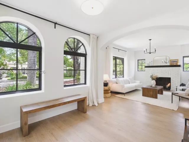 4-bedroom home for sale in Coral Gables - 1220 Cordova St - MondialRealty