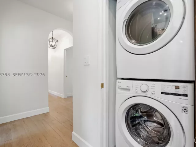 4-bedroom home for sale in Coral Gables - 1220 Cordova St - MondialRealty