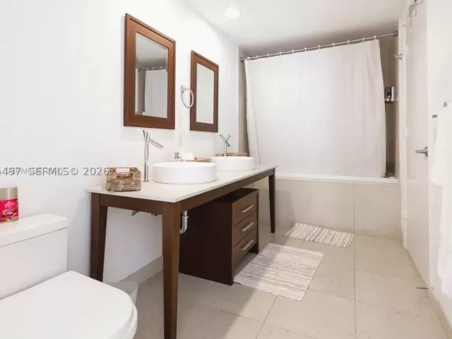 1-bedroom condo for rent in Miami - 485 Brickell Ave 2006 - MondialRealty