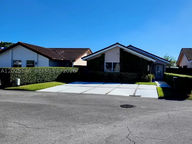 3-bedroom home for sale in Miami - 11312 SW 25th - MondialRealty