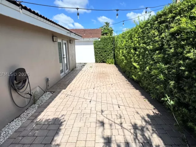 3-bedroom home for sale in Miami - 11312 SW 25th - MondialRealty