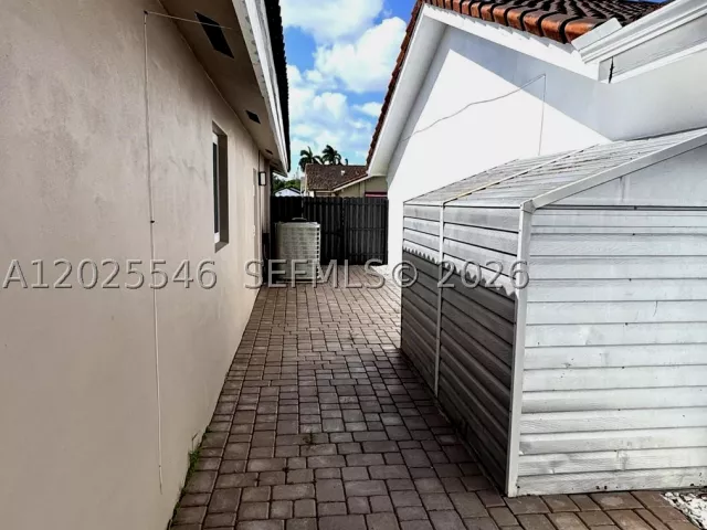 3-bedroom home for sale in Miami - 11312 SW 25th - MondialRealty