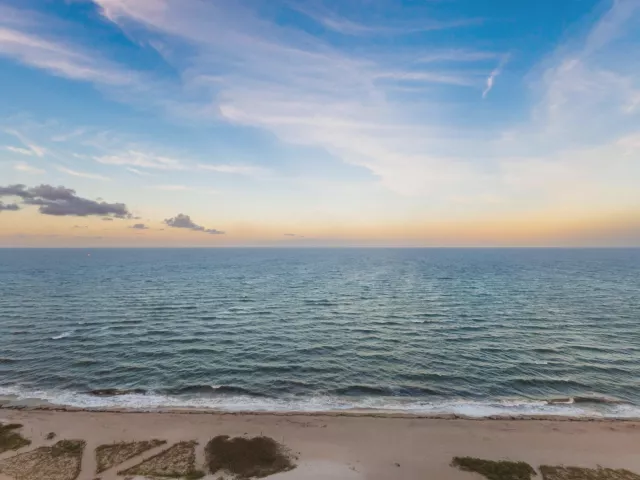 3-bedroom condo for rent in Pompano Beach - 900 N Ocean Boulevard 1904 - MondialRealty