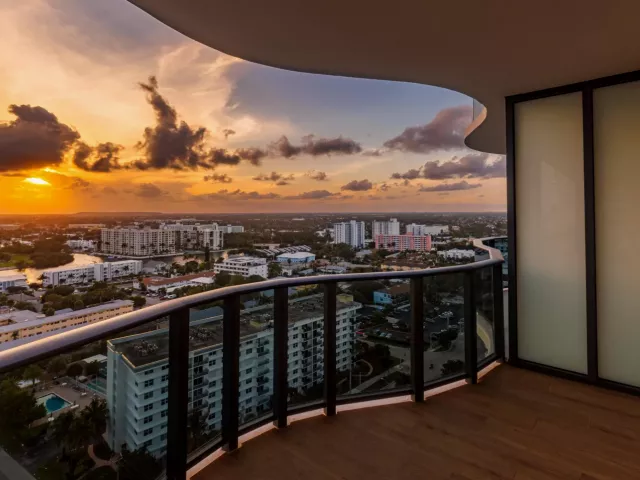 3-bedroom condo for rent in Pompano Beach - 900 N Ocean Boulevard 1904 - MondialRealty