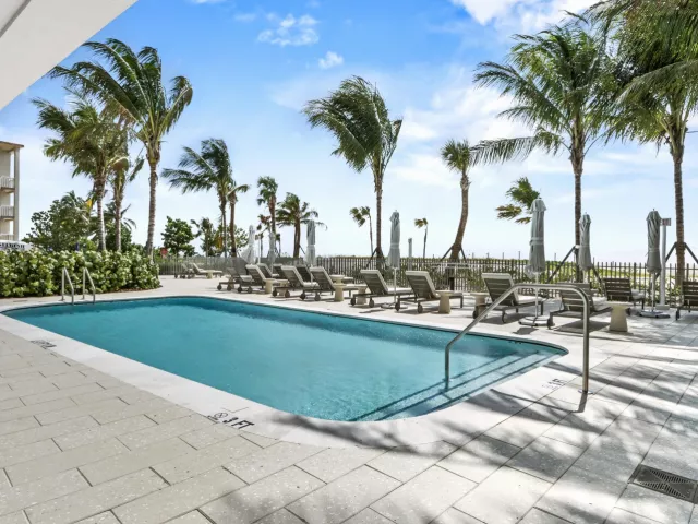 3-bedroom condo for rent in Pompano Beach - 900 N Ocean Boulevard 1904 - MondialRealty