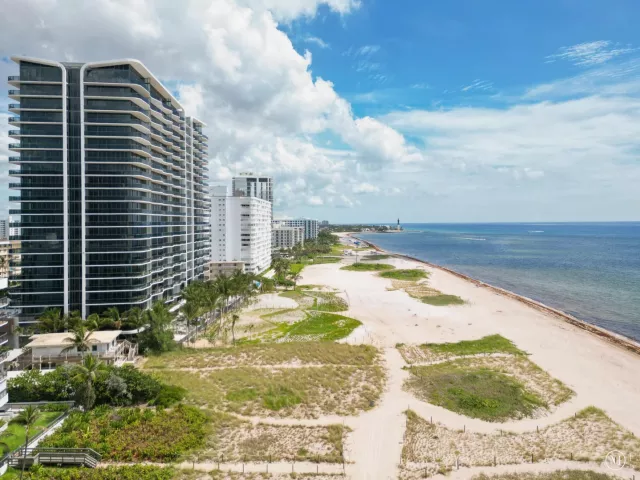 3-bedroom condo for rent in Pompano Beach - 900 N Ocean Boulevard 1904 - MondialRealty