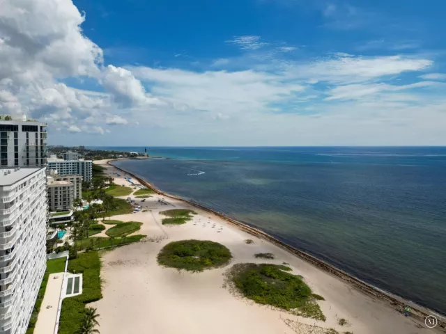 3-bedroom condo for rent in Pompano Beach - 900 N Ocean Boulevard 1904 - MondialRealty