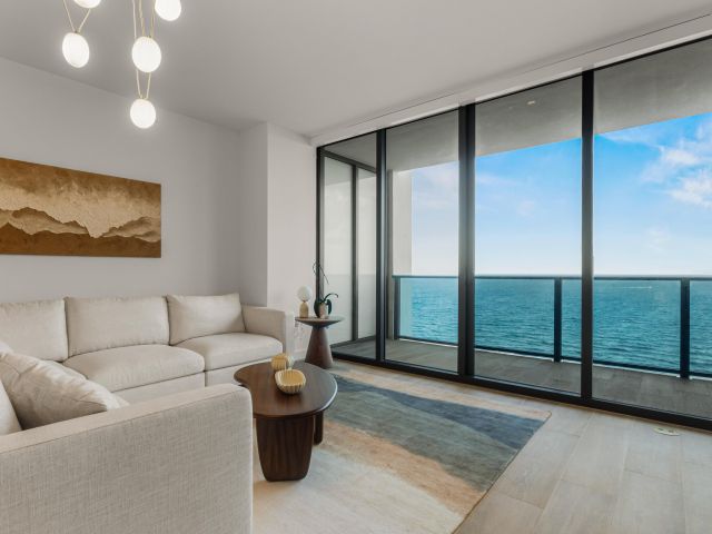 3-bedroom condo for rent in Pompano Beach - 900 N Ocean Boulevard 1904 - MondialRealty